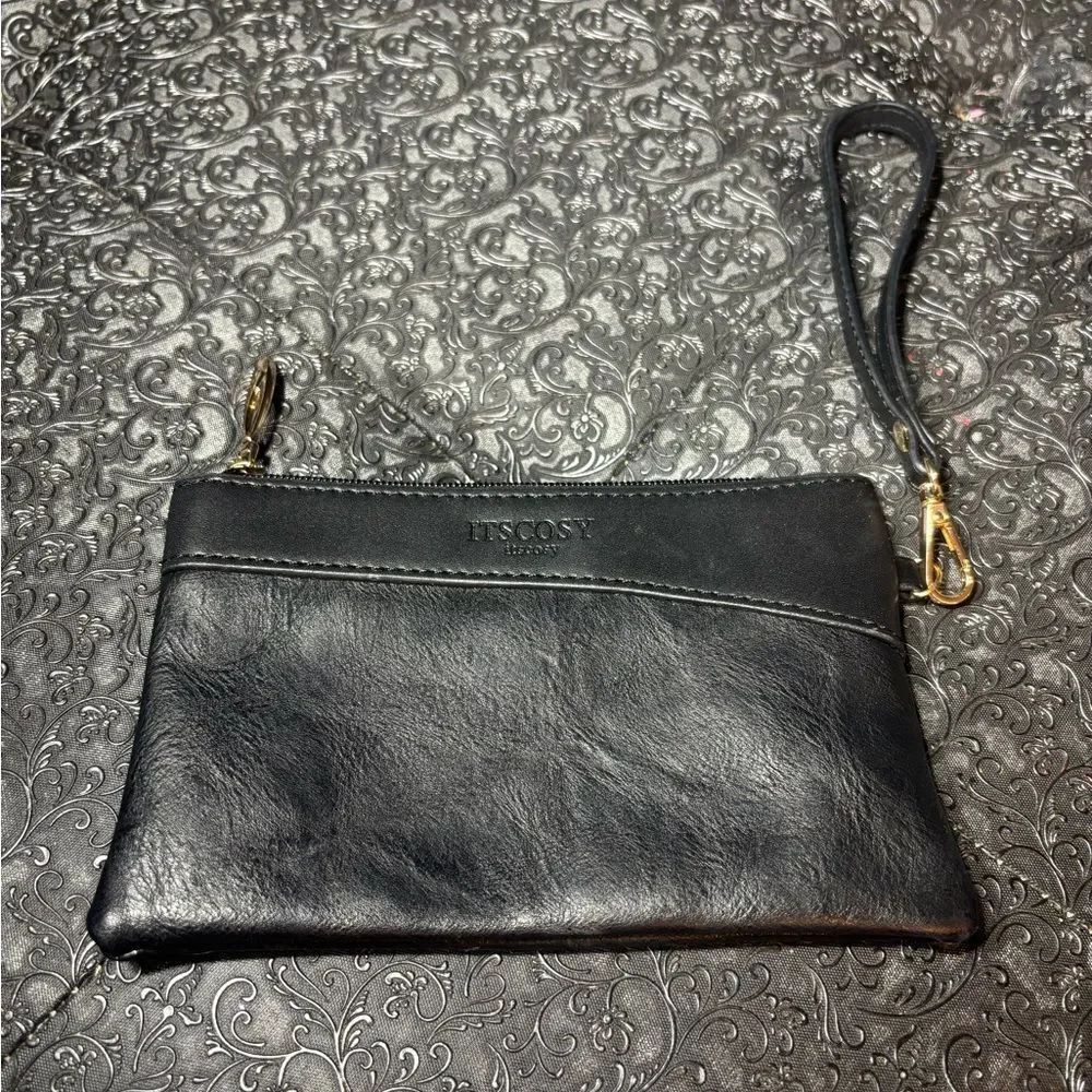It’s Cosy Black Leather Wristlet Clutch NWOT